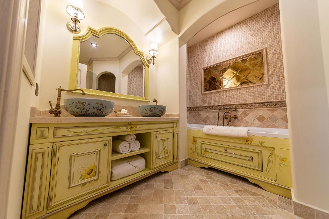 Casa Timis - Wellness & Spa Resort Chitorani Экстерьер фото Bathroom