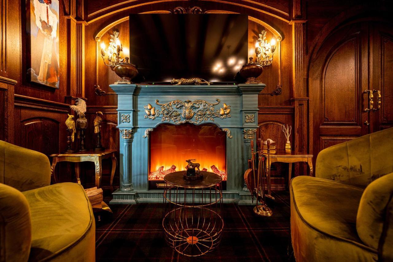 Casa Timis - Wellness & Spa Resort Chitorani Экстерьер фото The fireplace in the living room